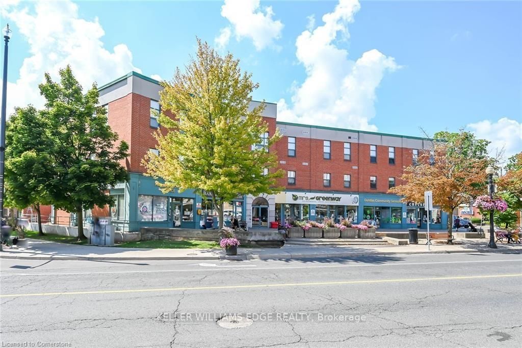 Building at 2 King Street, Hamilton, Dundas