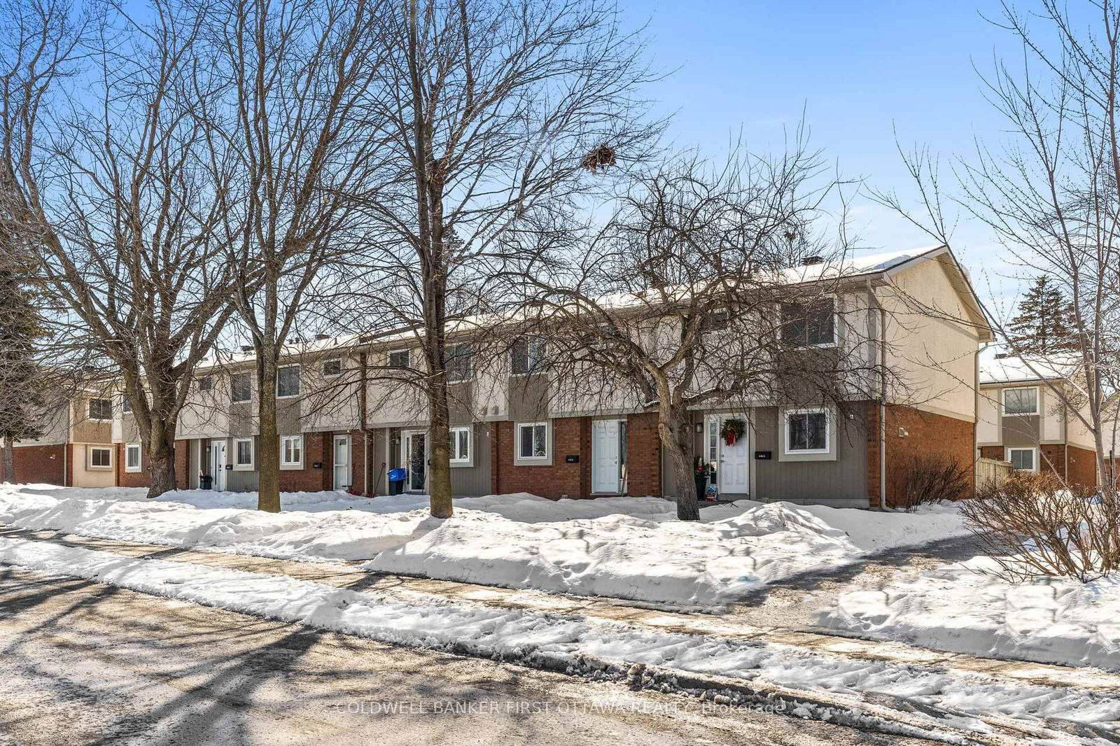 Townhouse sold at 449B Moodie Drive, Bells Corners and South to Fallowfield, 7805 - Arbeatha Park, K2H 8T6 - MLS: X11997240