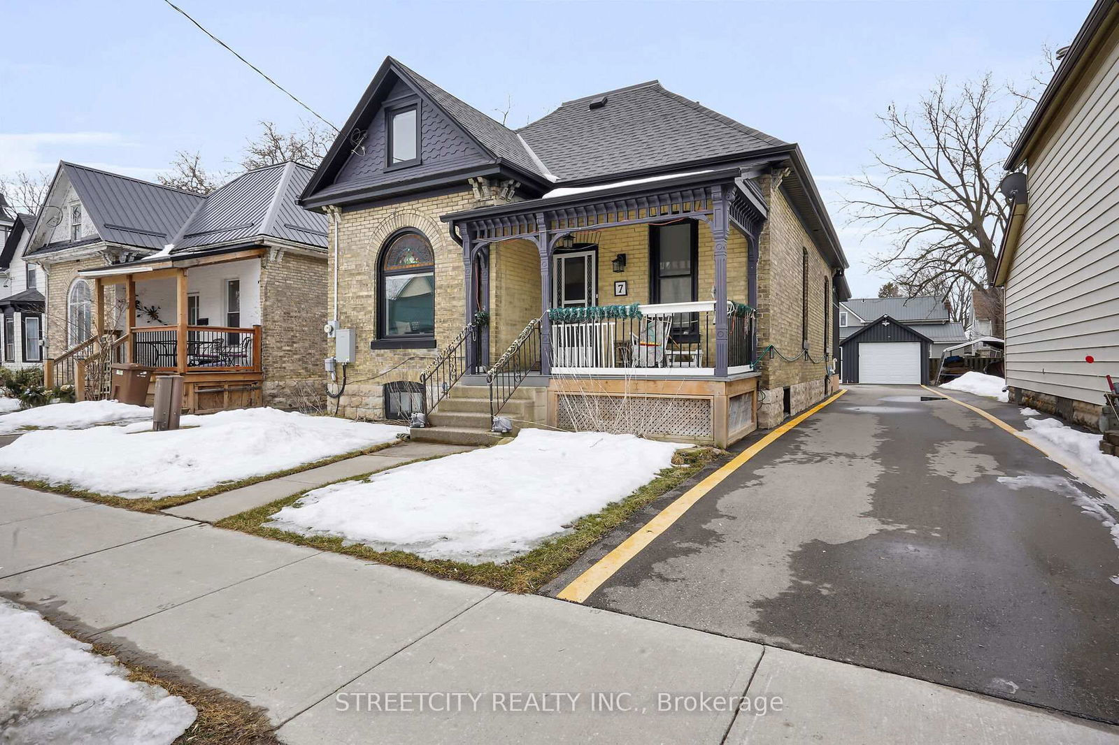 Detached House for sale at 7 Myrtle Street, St. Thomas, SE, N5R 2E6 - MLS: X11997261