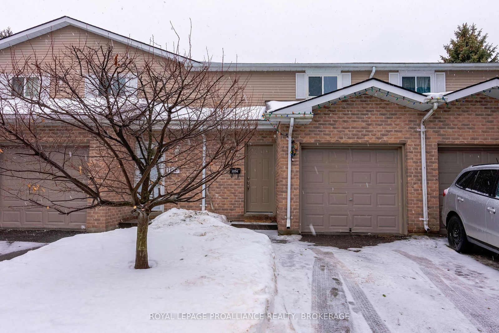 Townhouse for sale at 1034 Craig Lane, Kingston, South of Taylor-Kidd Blvd, K7M 7R8 - MLS: X11997280