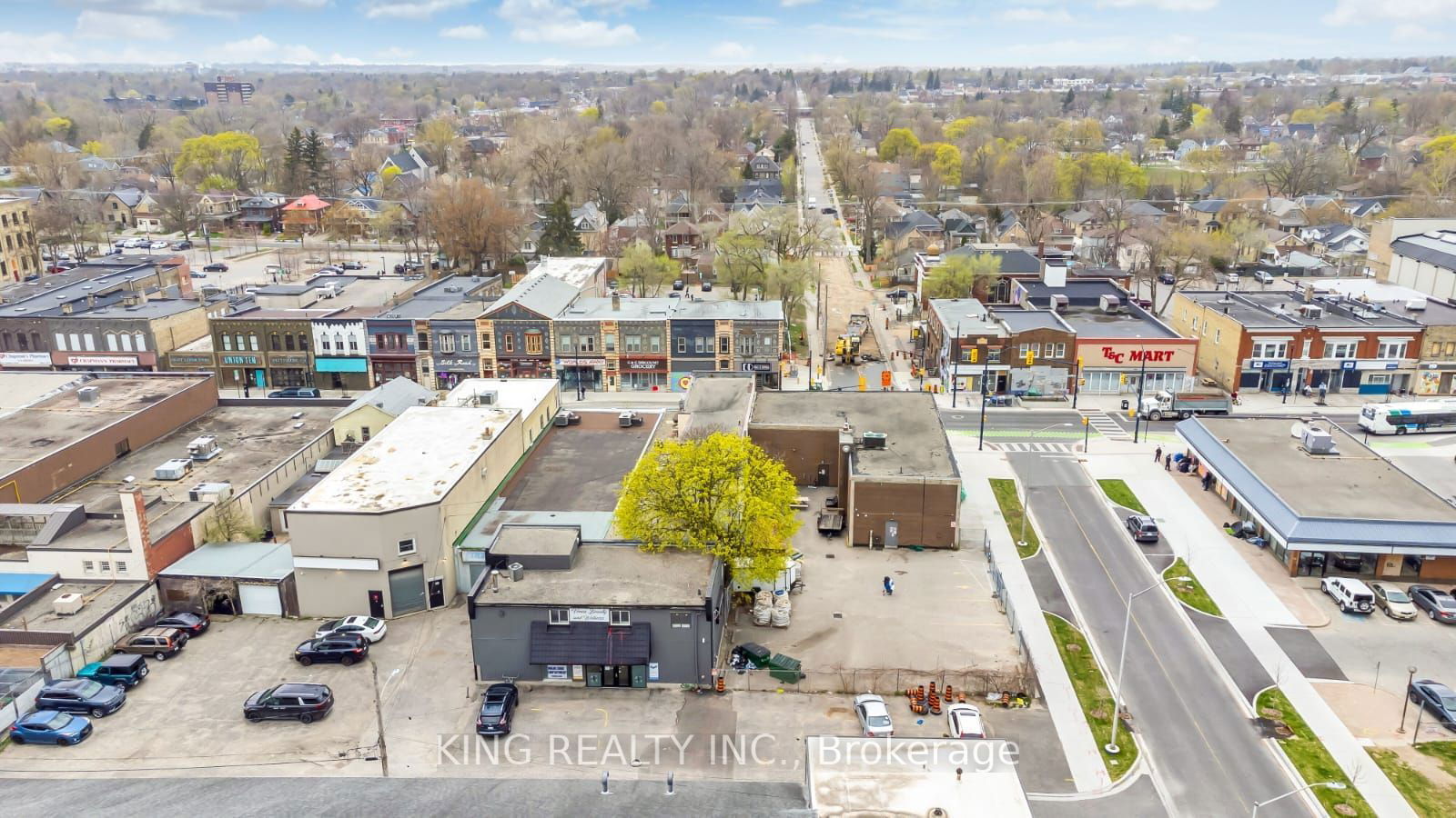 Commercial/Retail for sale at 389 Lyle Street, London, East L, N5W 3R6 - MLS: X11997475