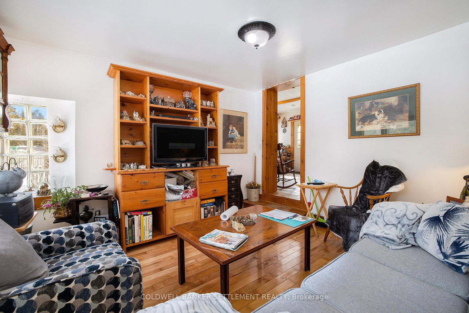 Listing Image 7