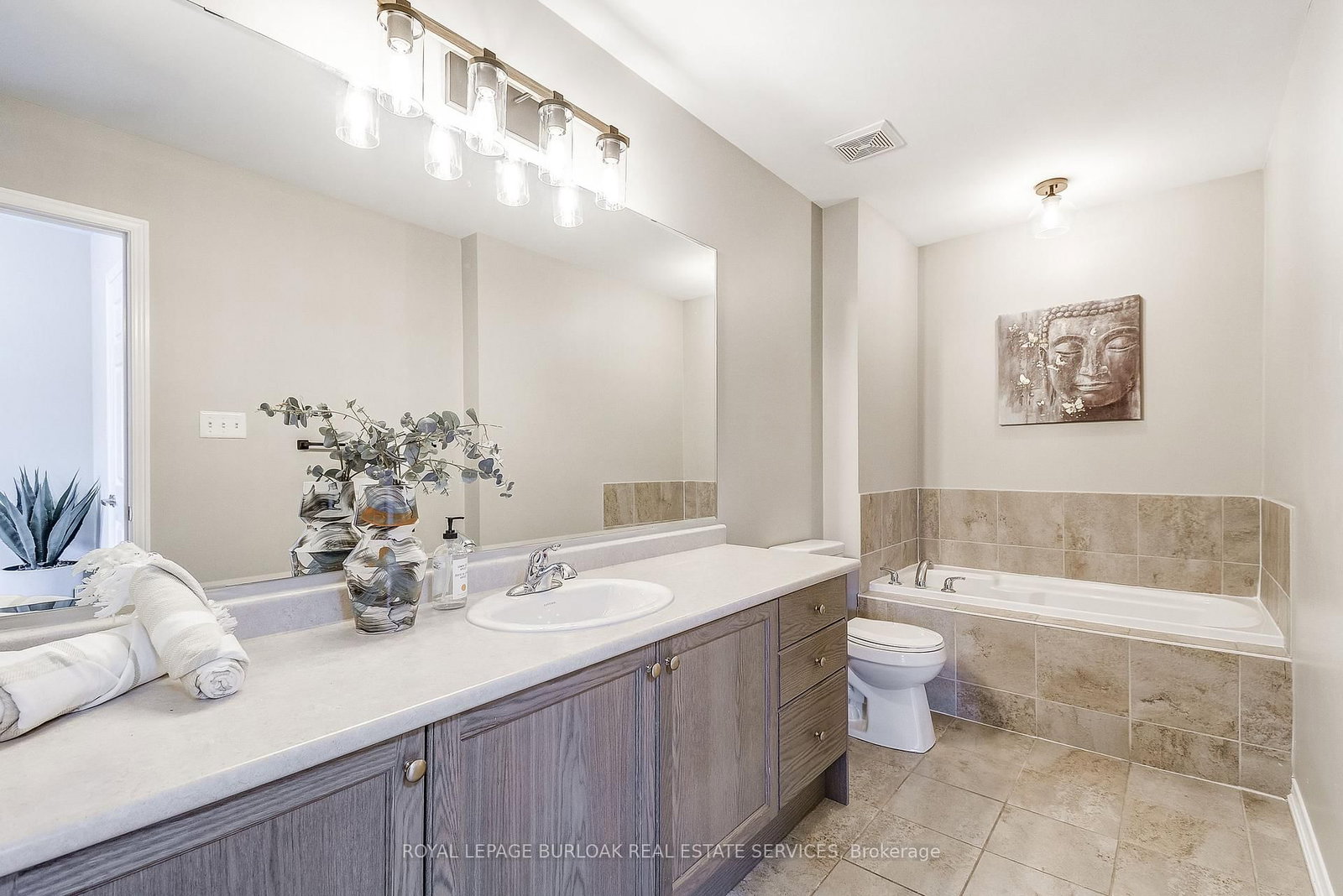 7 McPhail Place - Photo 22