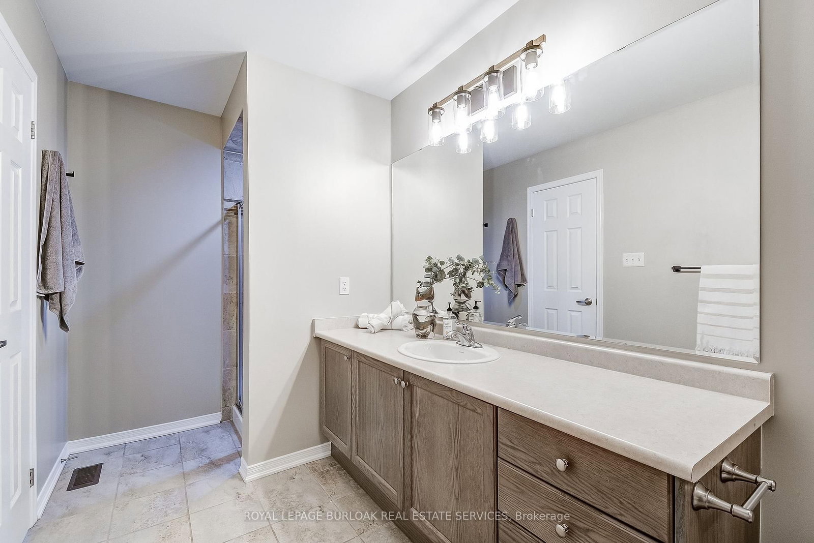 7 McPhail Place - Photo 23