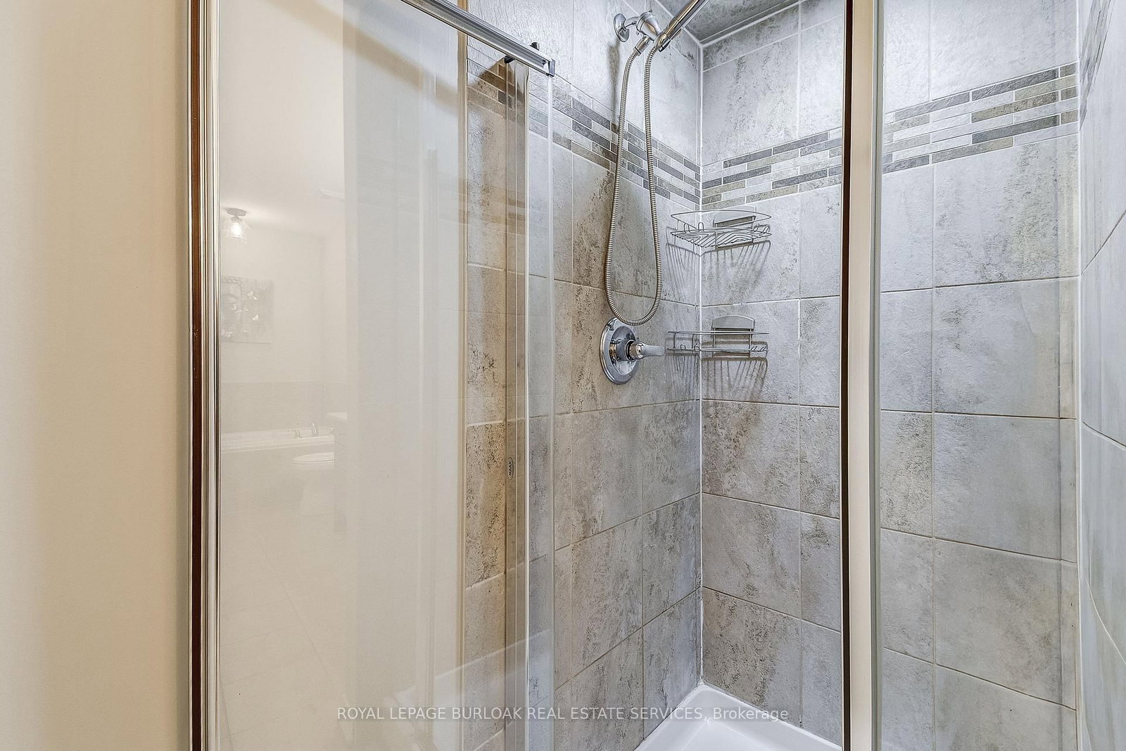 7 McPhail Place - Photo 24