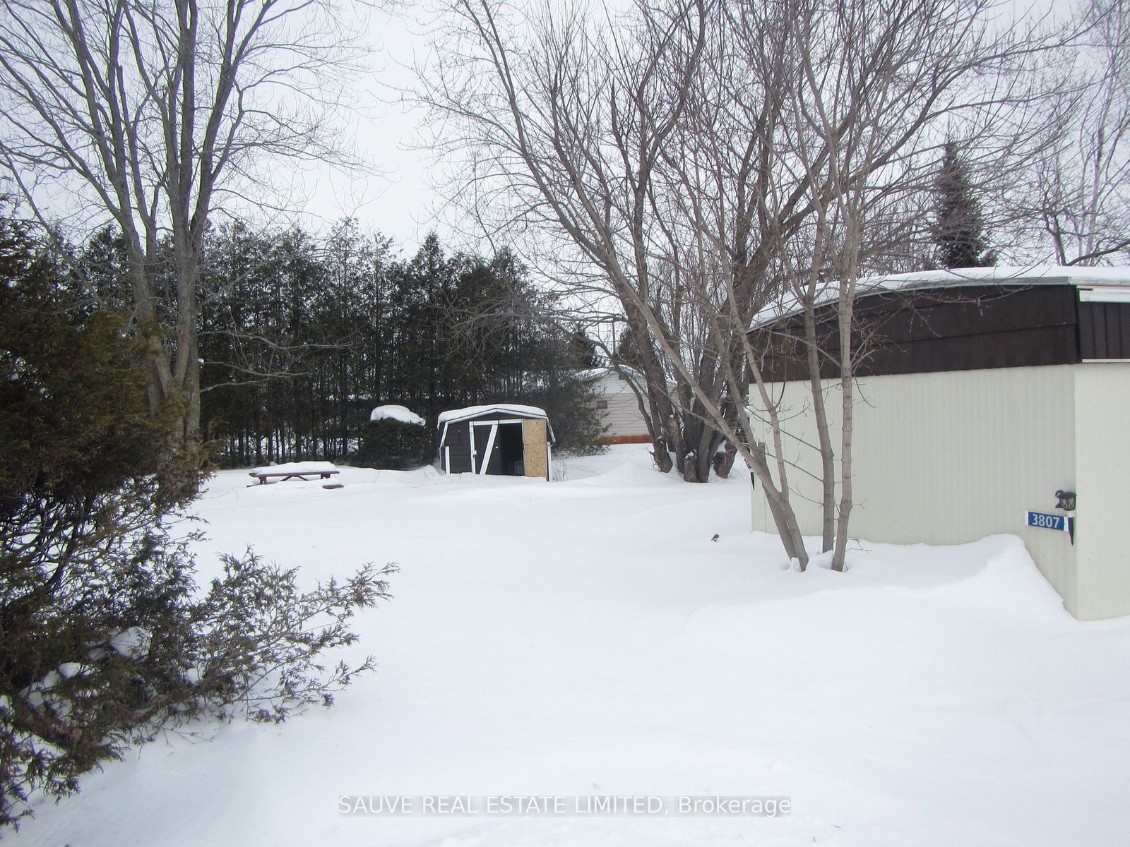 Mobile/Trailer for sale at 3807 Joann Street, North Glengarry, 719 - Alexandria, K0C 1A0 - MLS: X11997877