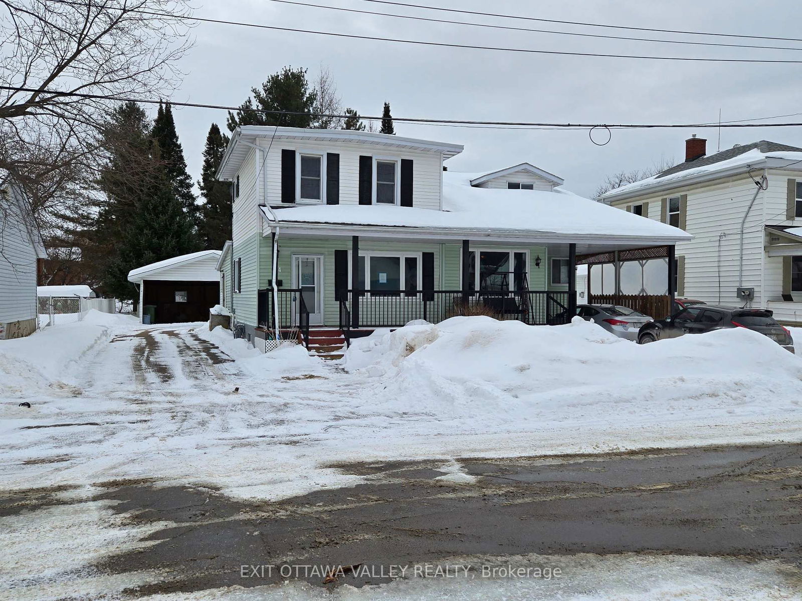 Building at 124 Dickson Street, Pembroke, 530 - Pembroke