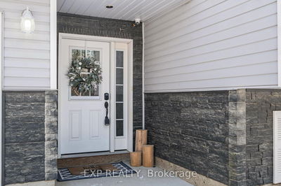 883 Pinery Rd, Smiths Falls - Montague Twp image-0-3