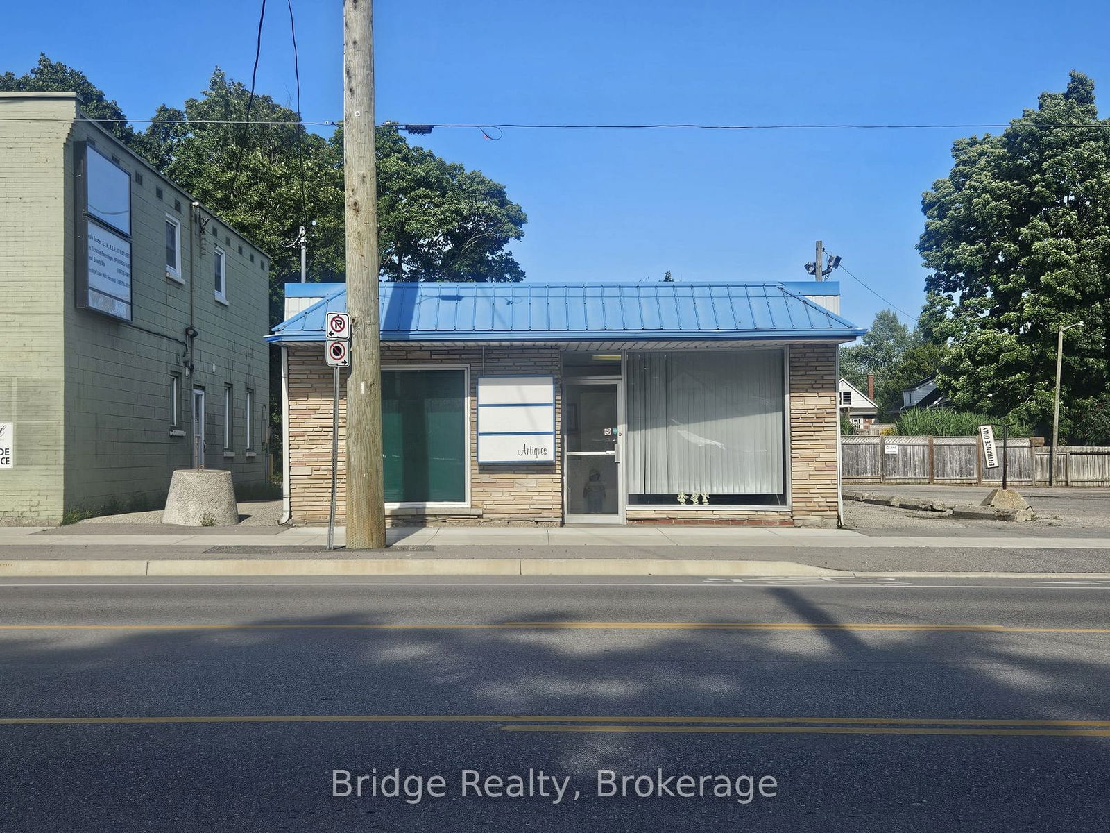 Commercial/Retail for sale at 200 Huron Street, Woodstock, North, N4S 7A1 - MLS: X11998262