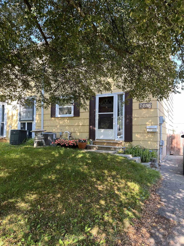 1458 Wildren Place
