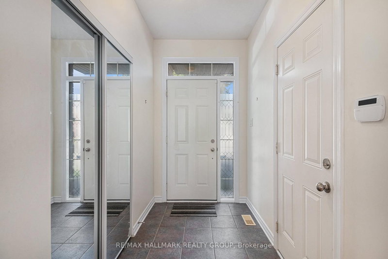 192 Felicity Cres, Ottawa, K1W 0C2 | Image 2