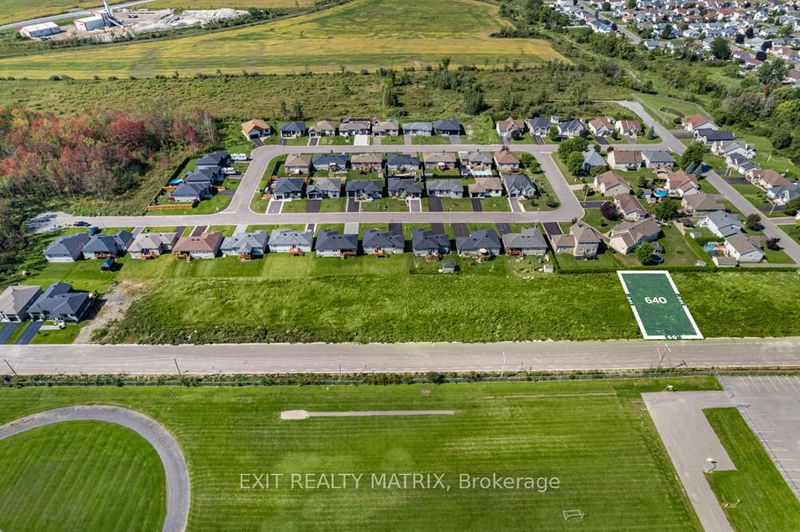 640 WEST St, Hawkesbury - Hawkesbury image-0-0