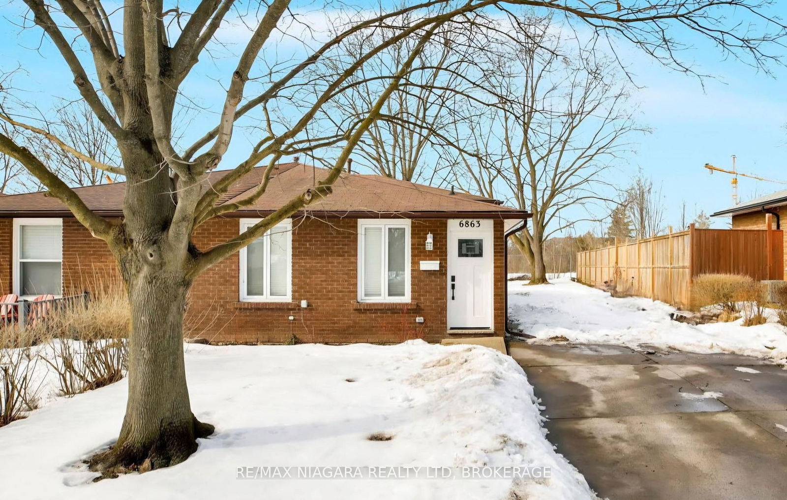 Semi-Detached House for sale at 6863 Waters Avenue, Niagara Falls, 217 - Arad/Fallsview, L2G 5X4 - MLS: X11999187