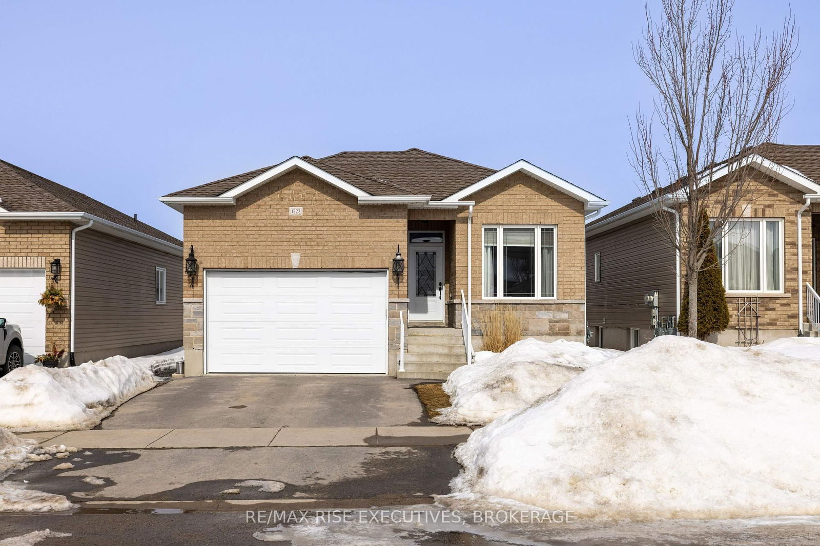 Building at 1222 Carfa Crescent, Kingston, City Northwest