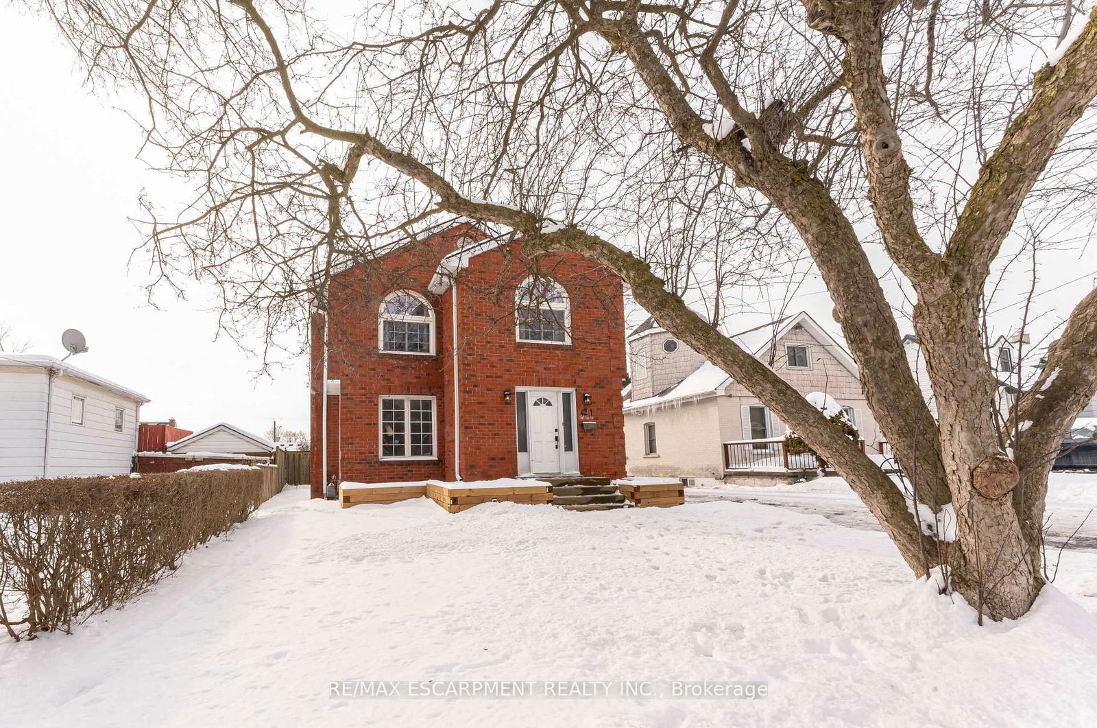 Detached House for sale at 421 Nelson Street, Brantford, N3S 4G1 - MLS: X11999352