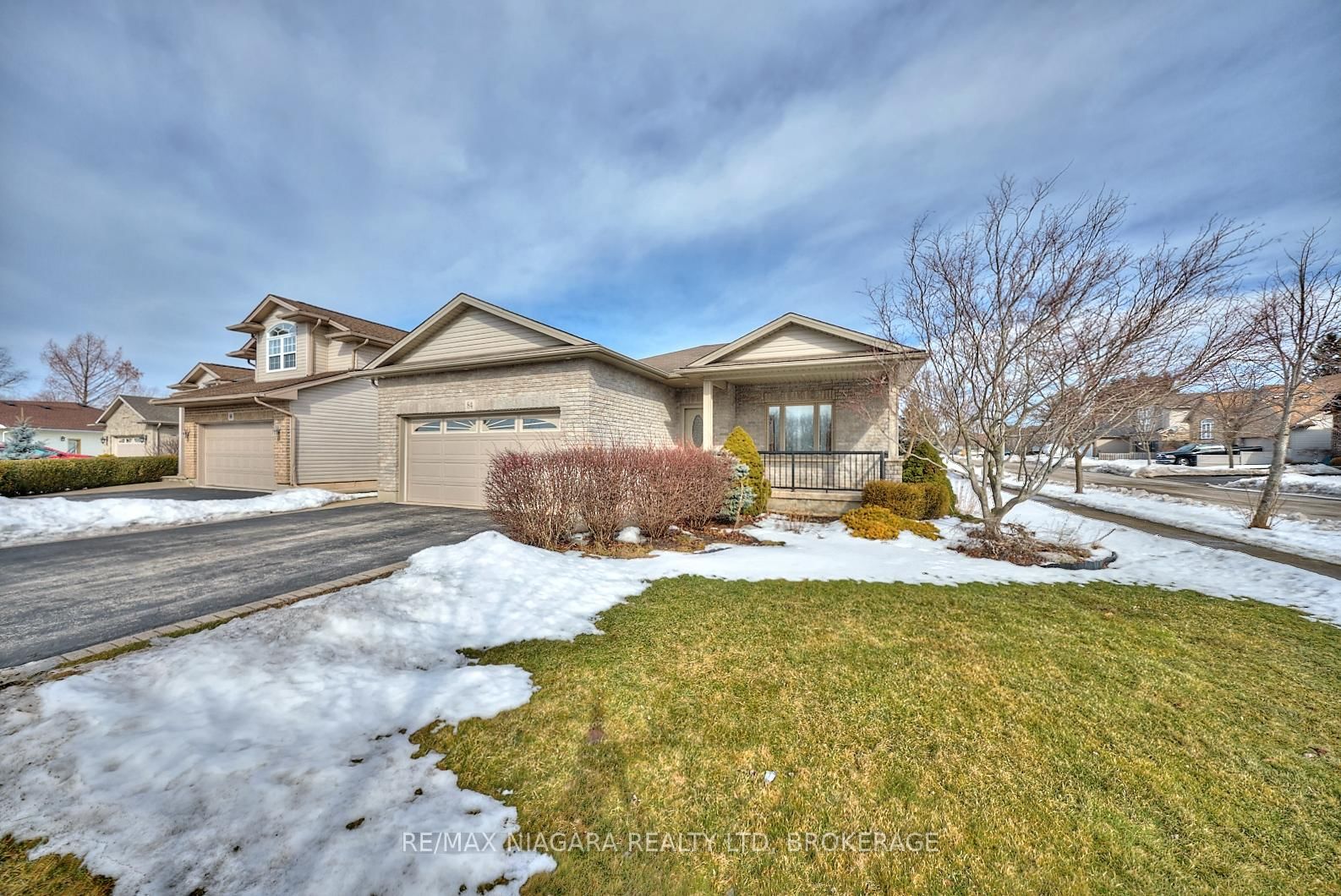 Building at 84 Rochelle Crescent, Fort Erie, Ridgeway