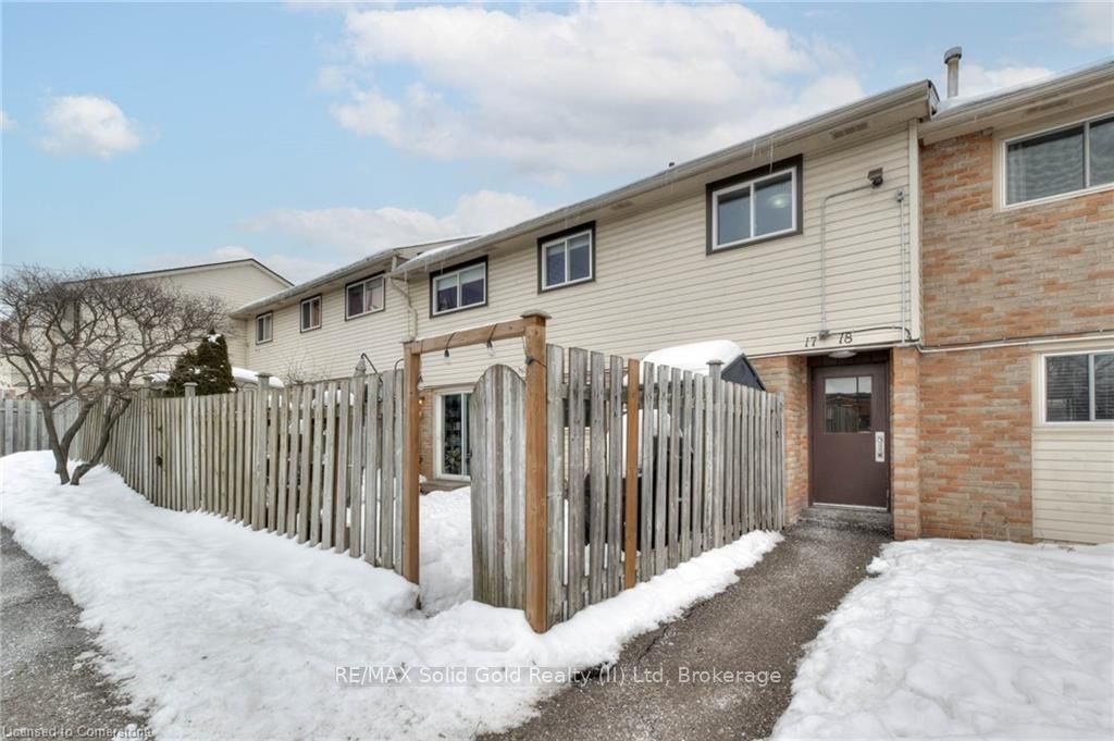 Townhouse for sale at 17-675 Westmount Road, Kitchener, N2E 2J3 - MLS: X11999879