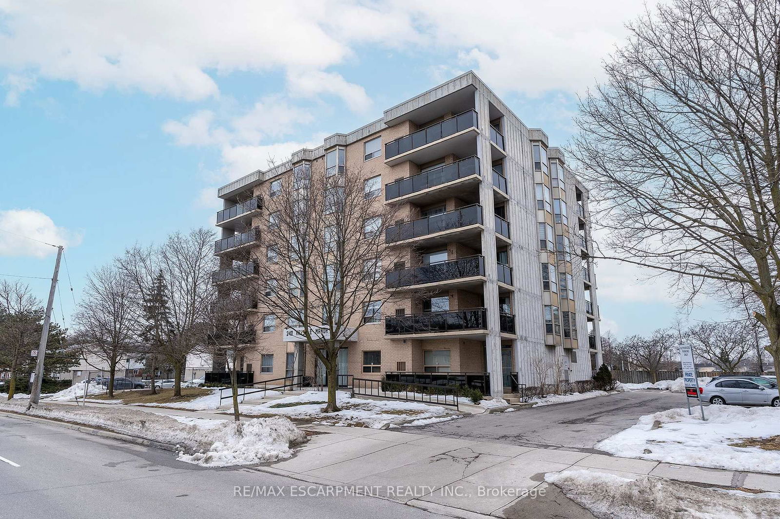 Building at 240 Quigley Road, Hamilton, Vincent