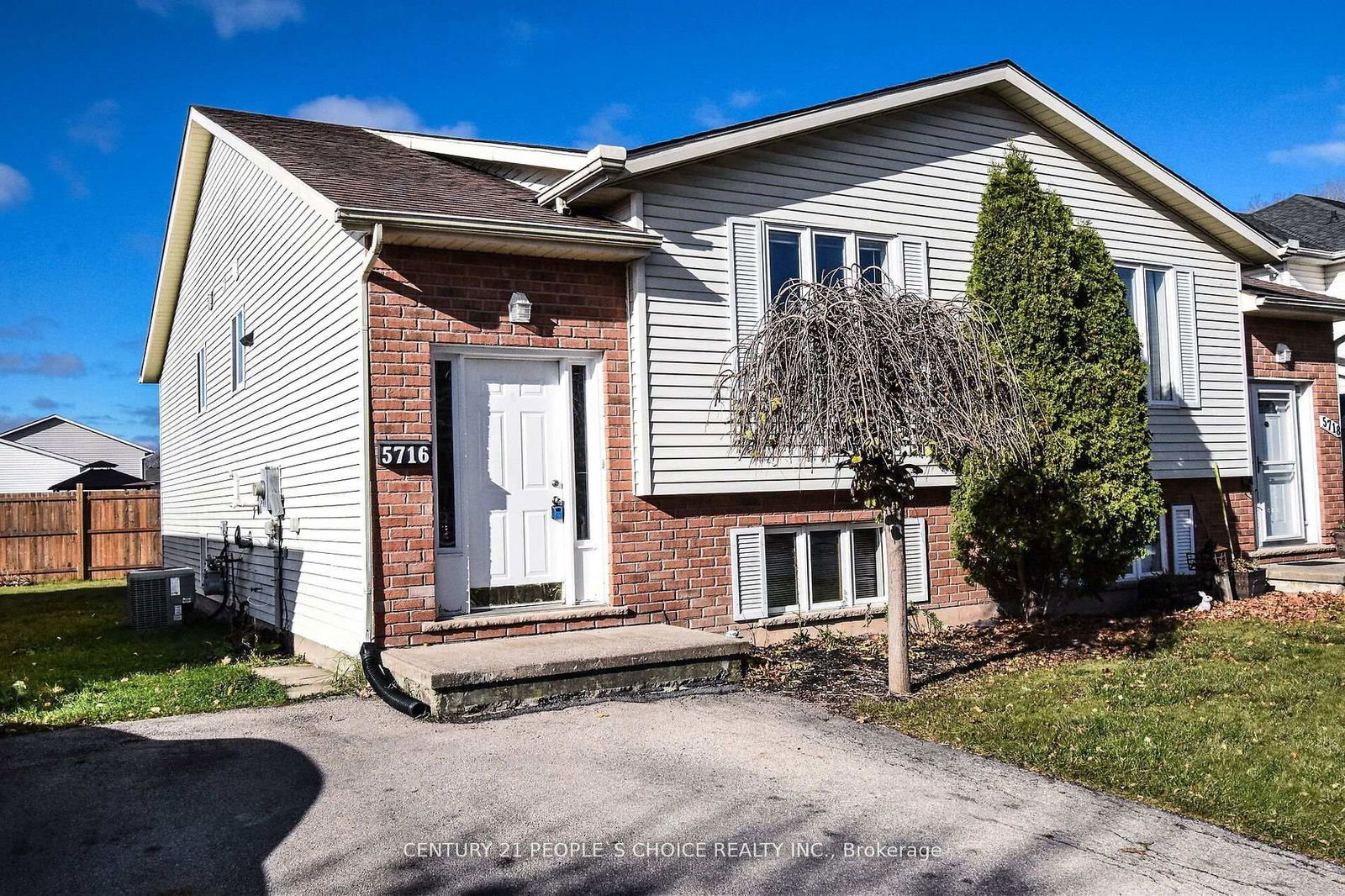 Semi-Detached House for sale at 5716 Deerbrook Street, Niagara Falls, 220 - Oldfield, L2G 7V6 - MLS: X12000486