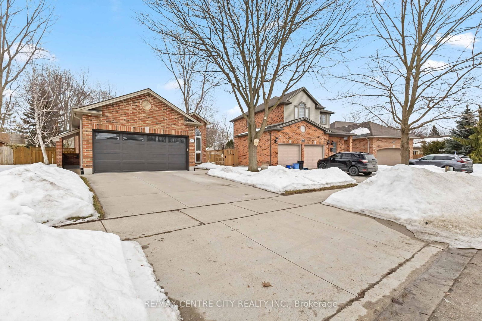 Detached House for sale at 611 Inverness Avenue, London, North P, N6H 3C5 - MLS: X12000579