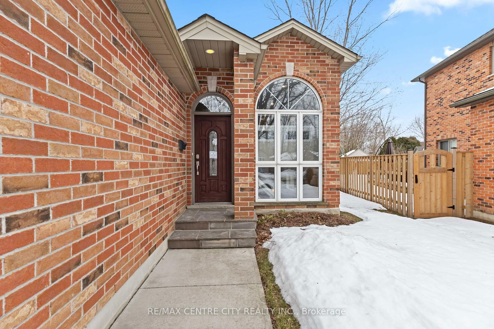 Detached House for sale at 611 Inverness Avenue, London, North P, N6H 3C5 - MLS: X12000579