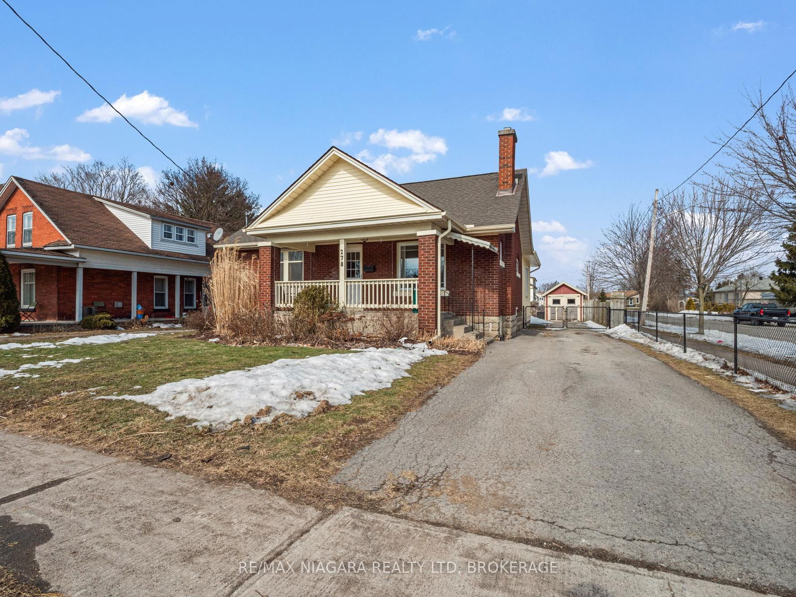 Building at 278 Highland Avenue, Fort Erie, Central