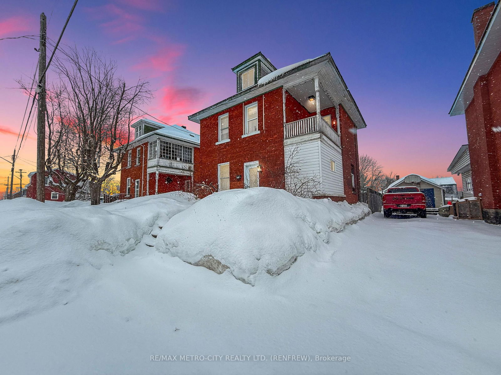 Building at 181 Cross Avenue, Renfrew, 540 - Renfrew