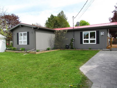231 Oak St, Prince Edward County - Wellington Ward image-0-1