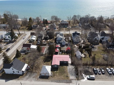 231 Oak St, Prince Edward County - Wellington Ward image-0-2