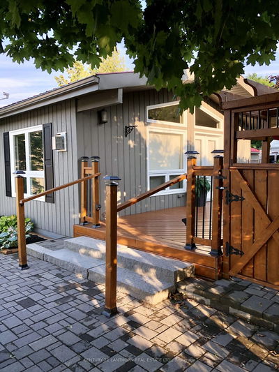 231 Oak St, Prince Edward County - Wellington Ward image-0-4