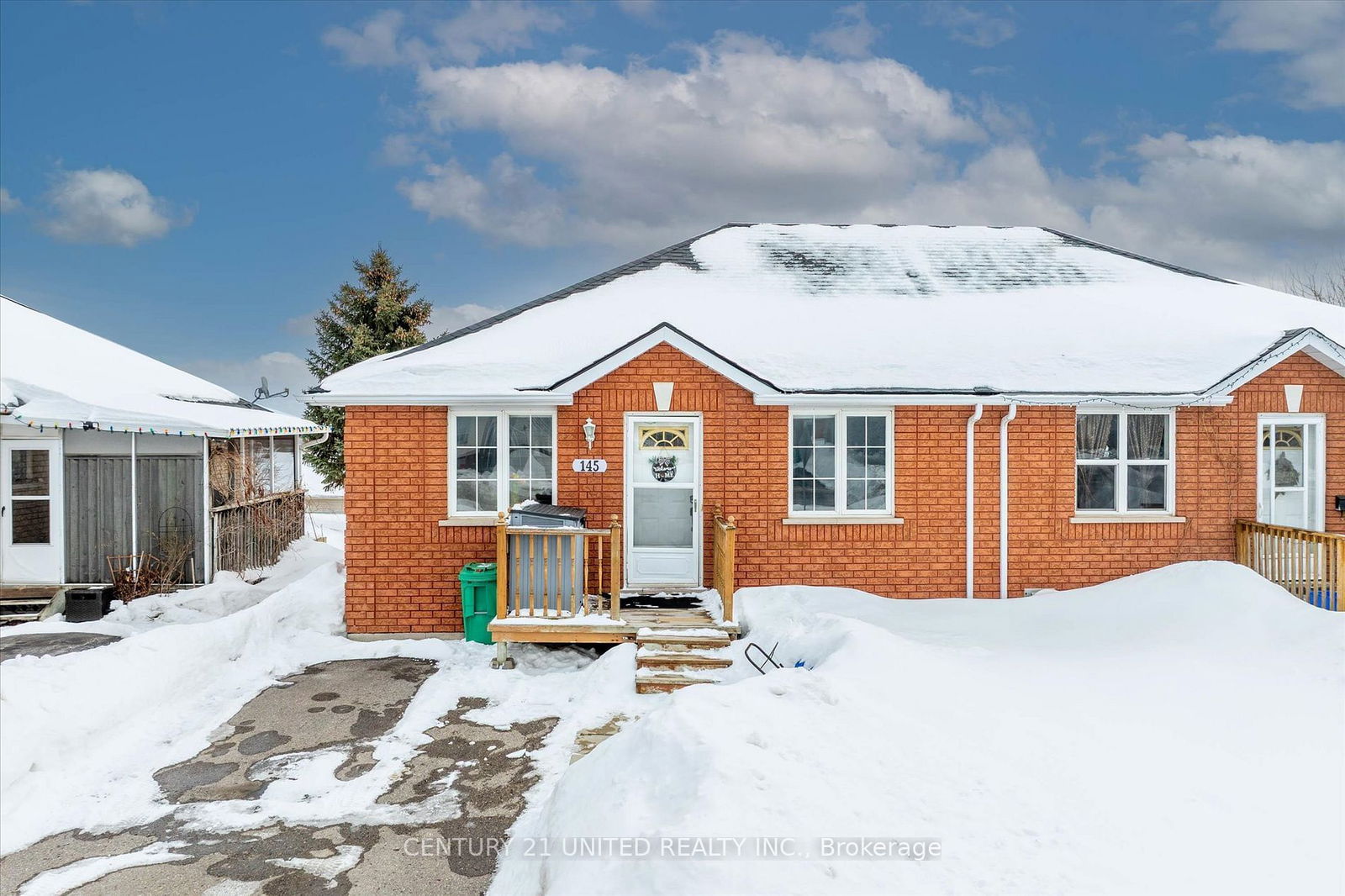 Semi-Detached House for sale at 145 Towerhill Road, Peterborough, Northcrest, K9H 7N7 - MLS: X12001435