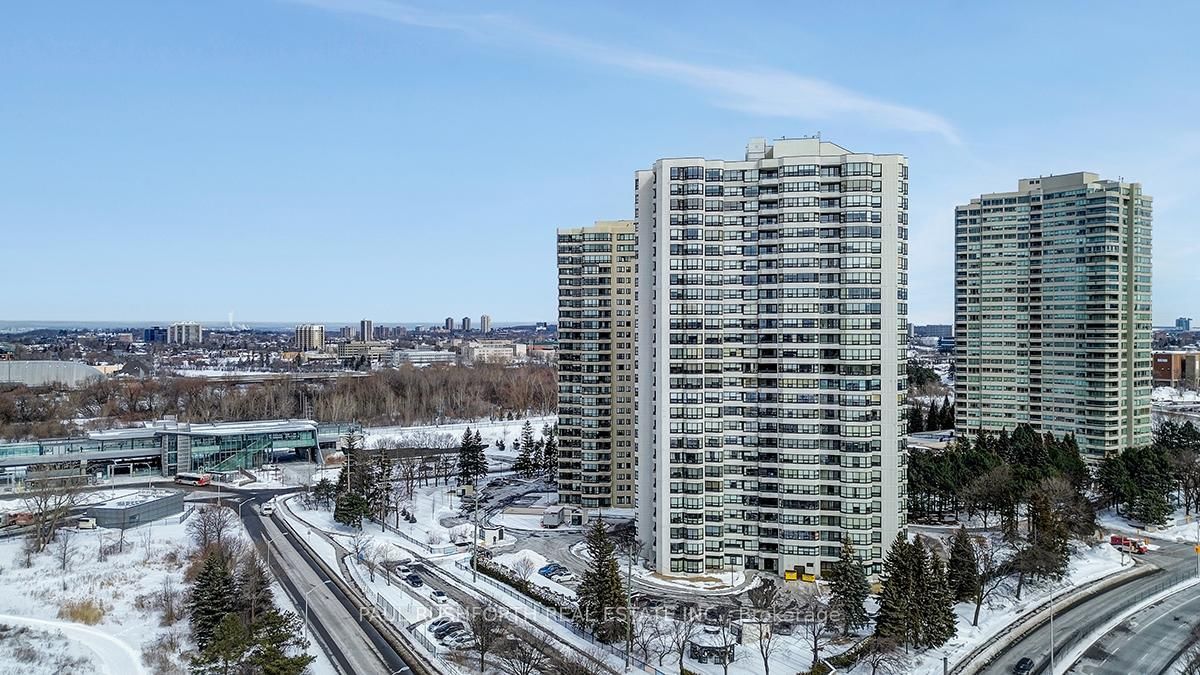 Condo sold at 602-1510 Riverside Drive, Ottawa, Riverview Park, K1G 4X5 - MLS: X12001555