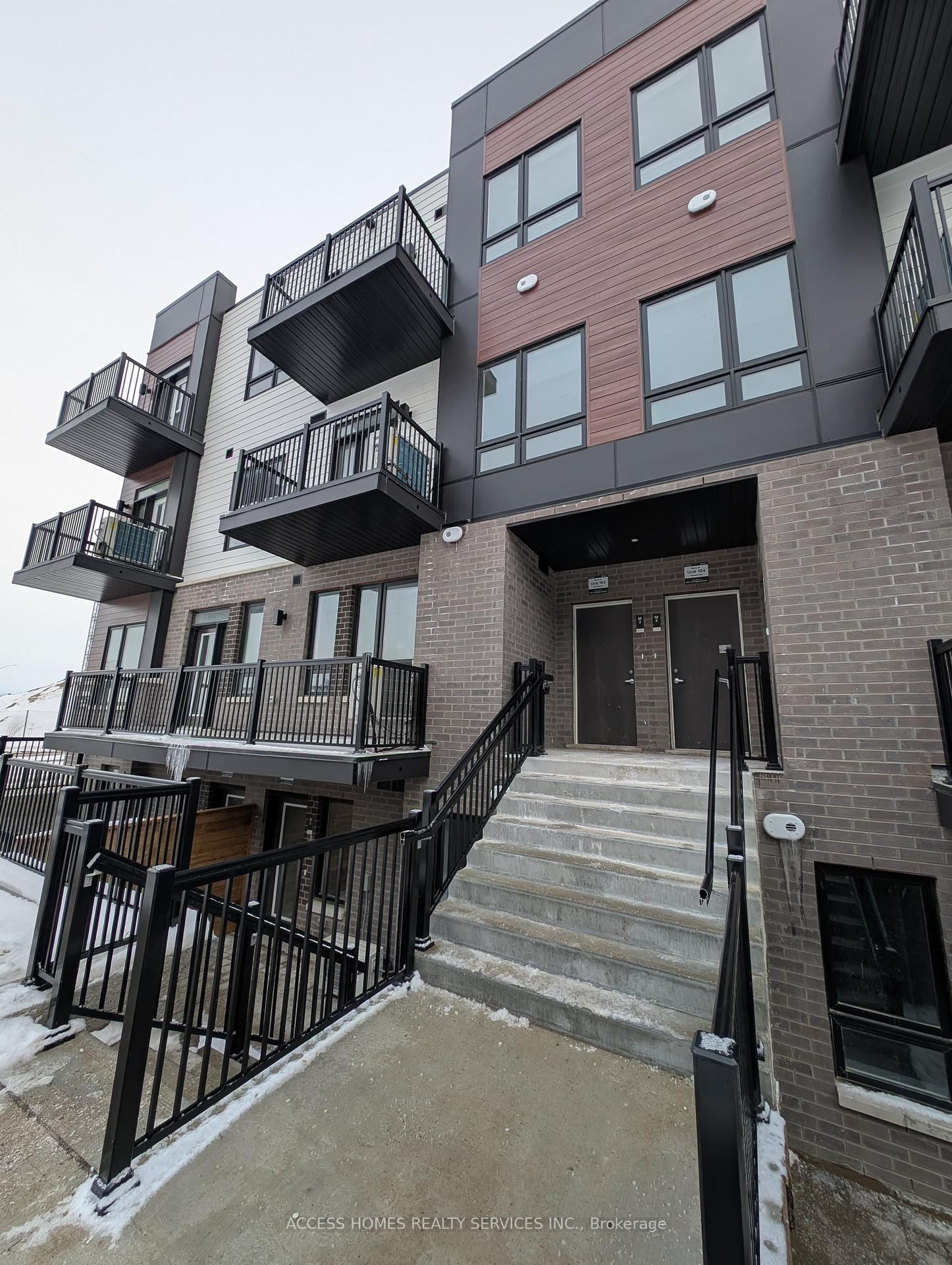 Townhouse for lease at M3-40 Palace Street, Kitchener, N2E 3Z4 - MLS: X12001611