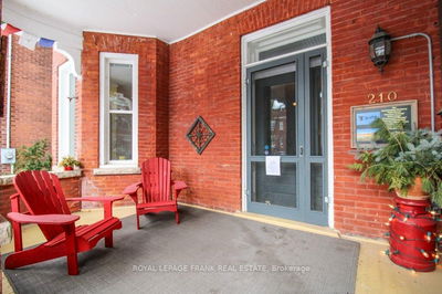 210 McDonnel St, Peterborough - Downtown image-0-2