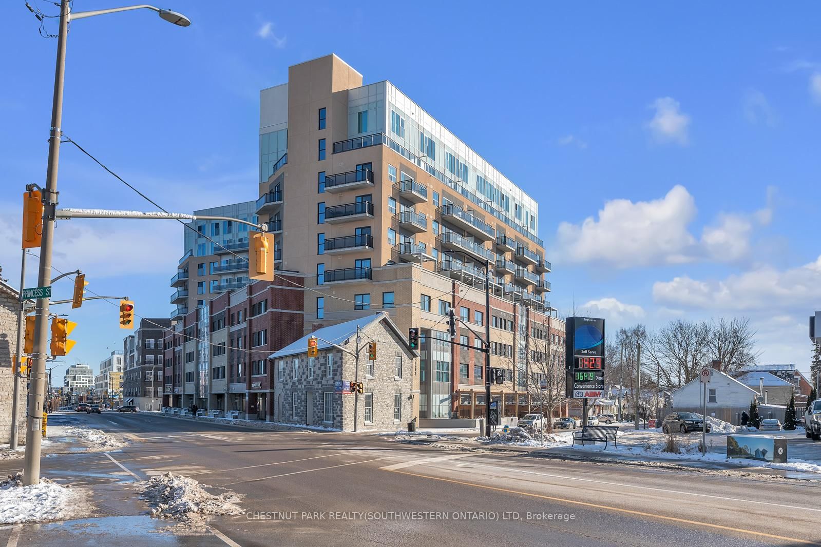 Condo for sale at 224-652 Princess Street, Kingston, K7L 1E5 - MLS: X12001947