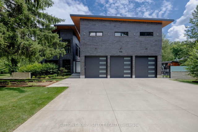 9385 ELVIAGE Drive