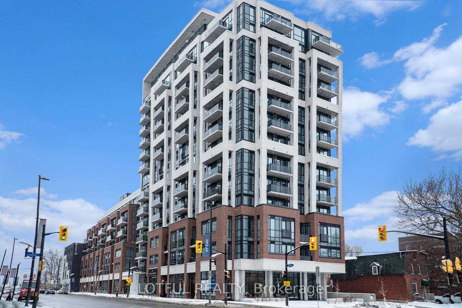 Condo for lease at 702-560 Rideau Street, Ottawa, Sandy Hill, K1N 0G3 - MLS: X12002483