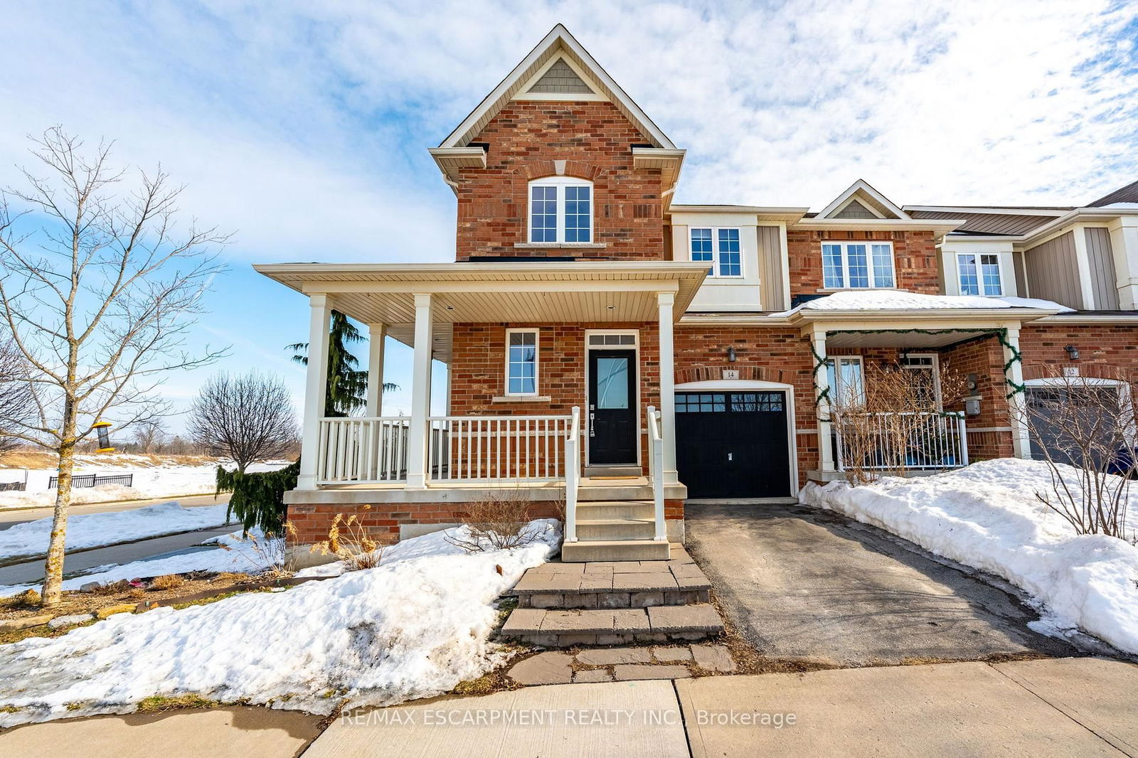 Townhouse for sale at 14 MCCURDY Avenue, Hamilton, Waterdown, L8B 0T5 - MLS: X12002484