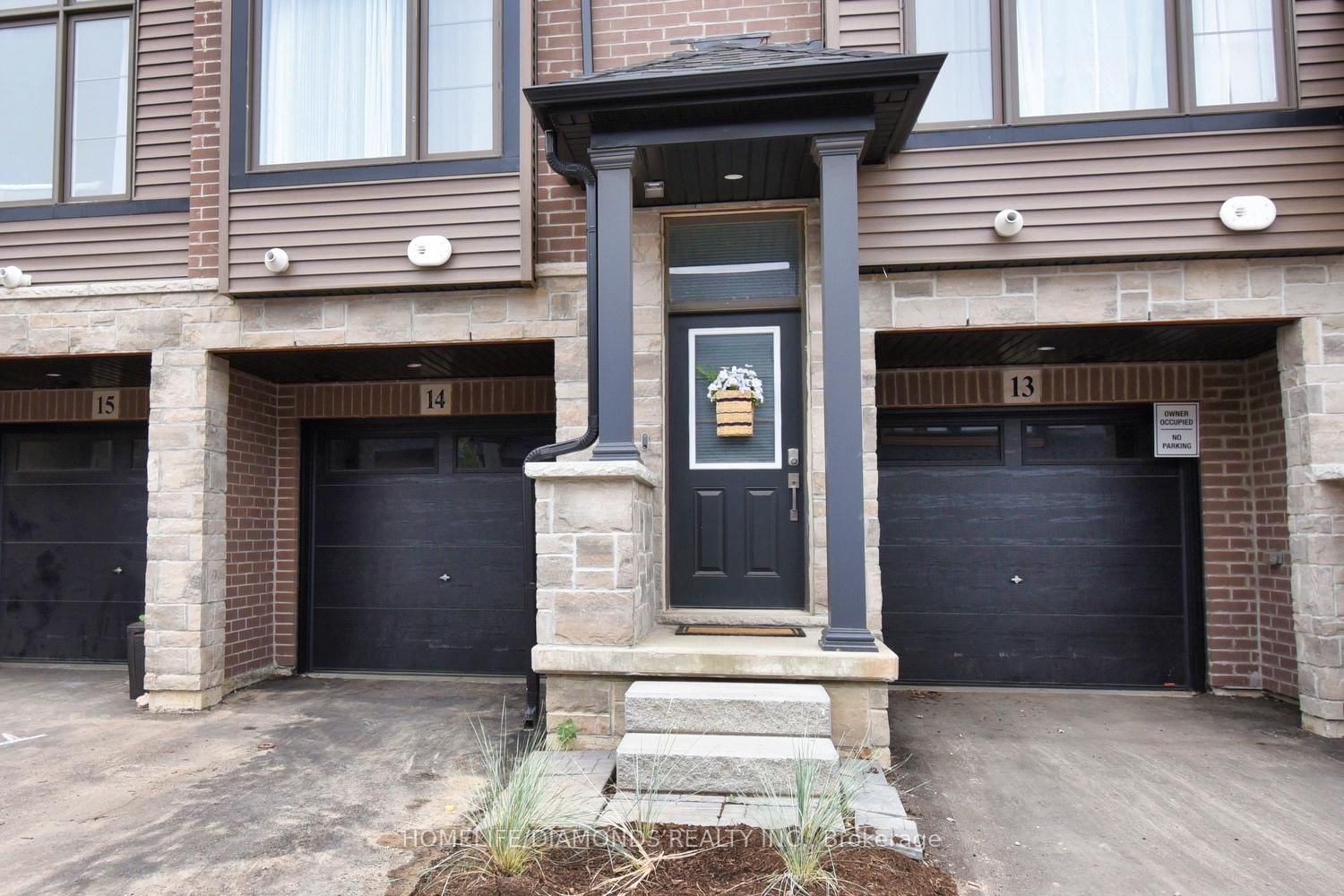 Townhouse for sale at 14-106 COURT Drive, Brant, Paris, N3L 0N1 - MLS: X12002786