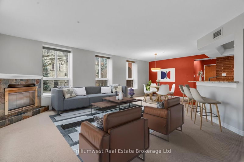 home for lease on 203-57 Suffolk Street W
