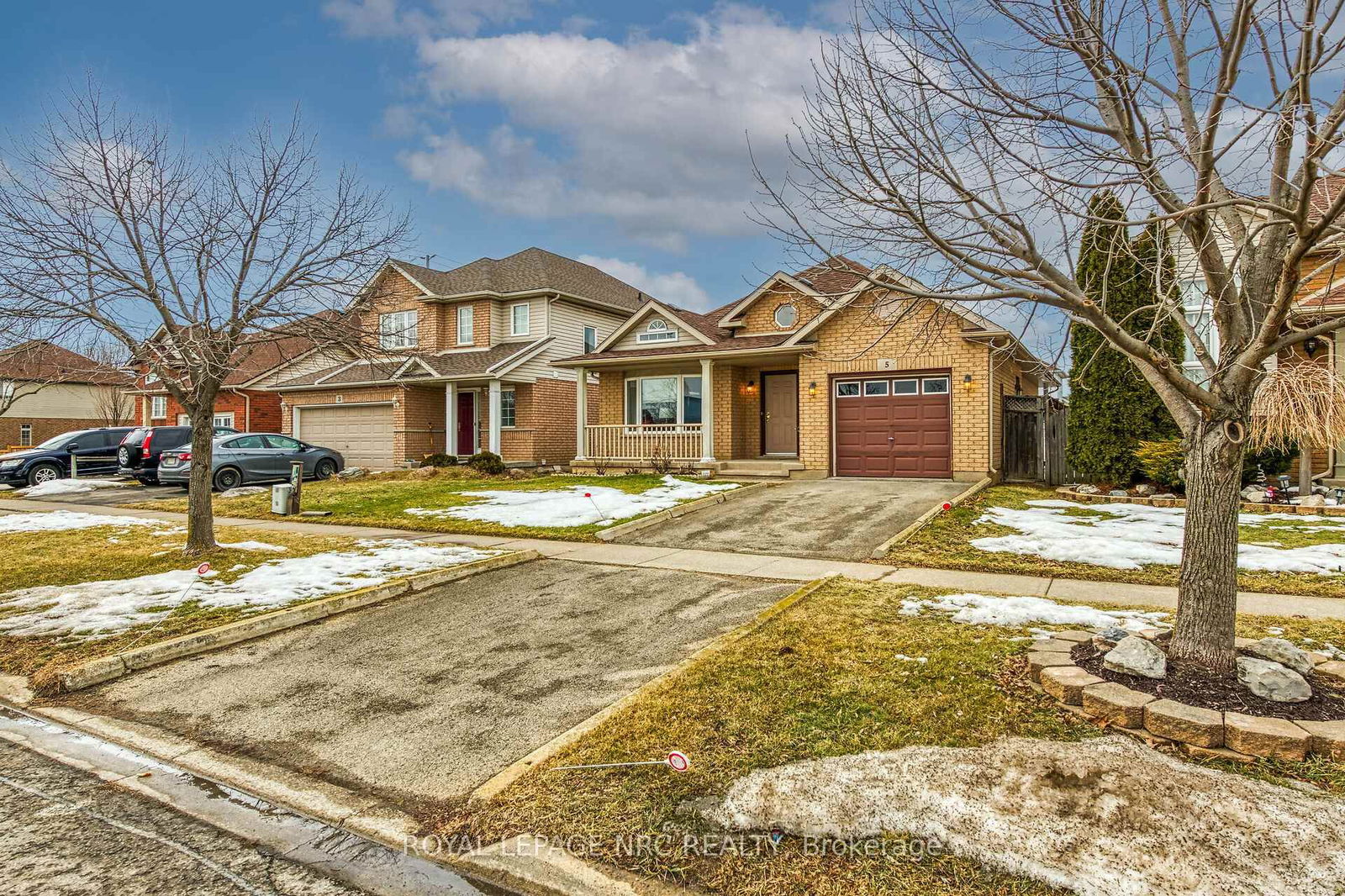 Detached House sold at 5 Macturnbull Drive, St. Catharines, Rykert/Vansickle, L2S 3Y5 - MLS: X12003168