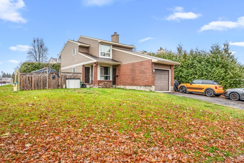 Building at 1631 SAXONY Crescent, Ottawa, Pineview