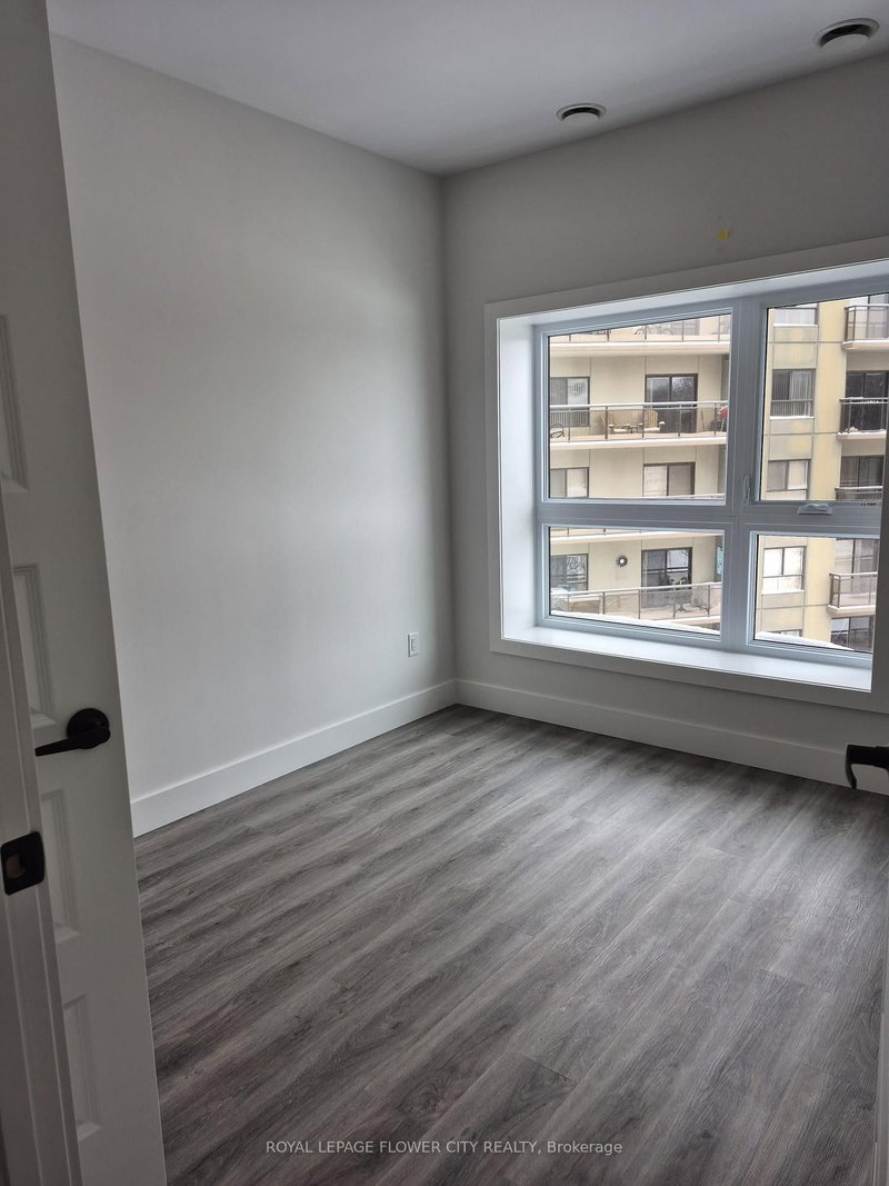 305 - 1000 Lackner Pl, Kitchener, N2A 4A8 | Image 3