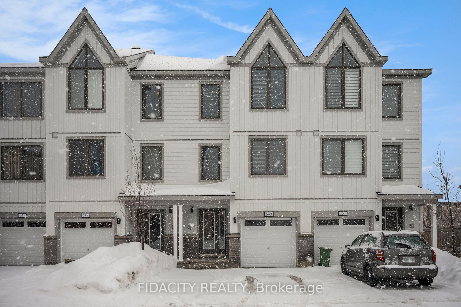 Townhouse for sale at 549 Woven, Stittsville - Munster - Richmond, 8211 - Stittsville (North), K2S 2B2 - MLS: X12003284