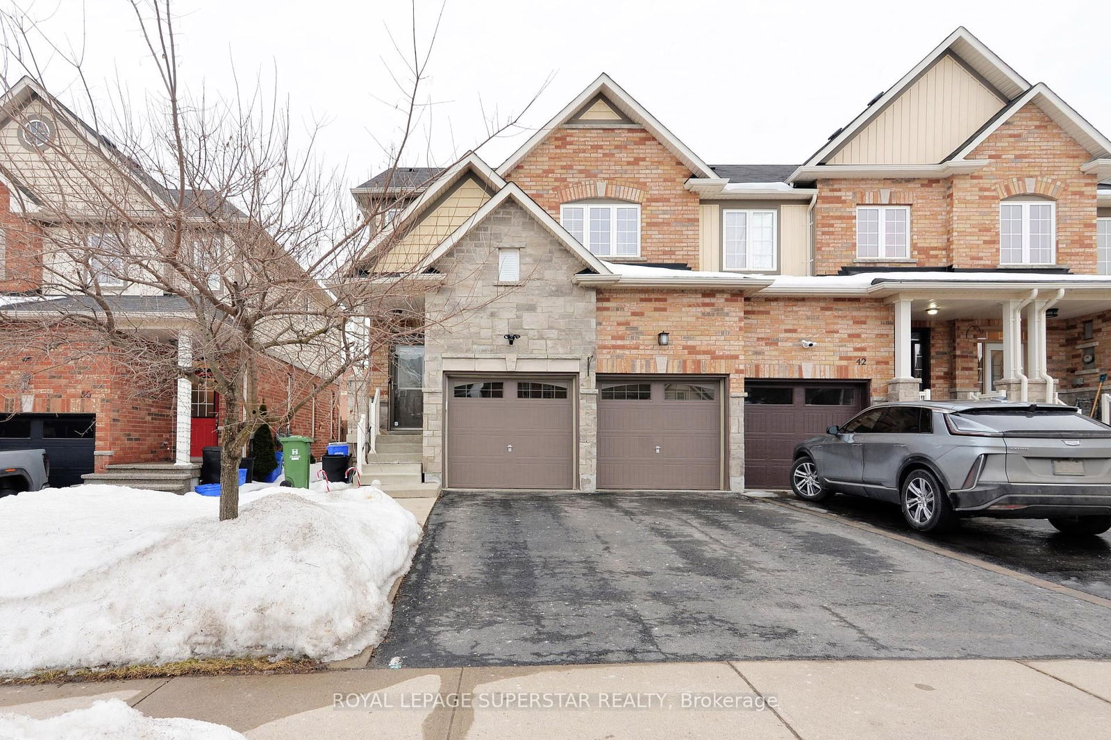 Townhouse for sale at 44 Browview Drive, Hamilton, Waterdown, L0R 2H9 - MLS: X12003755