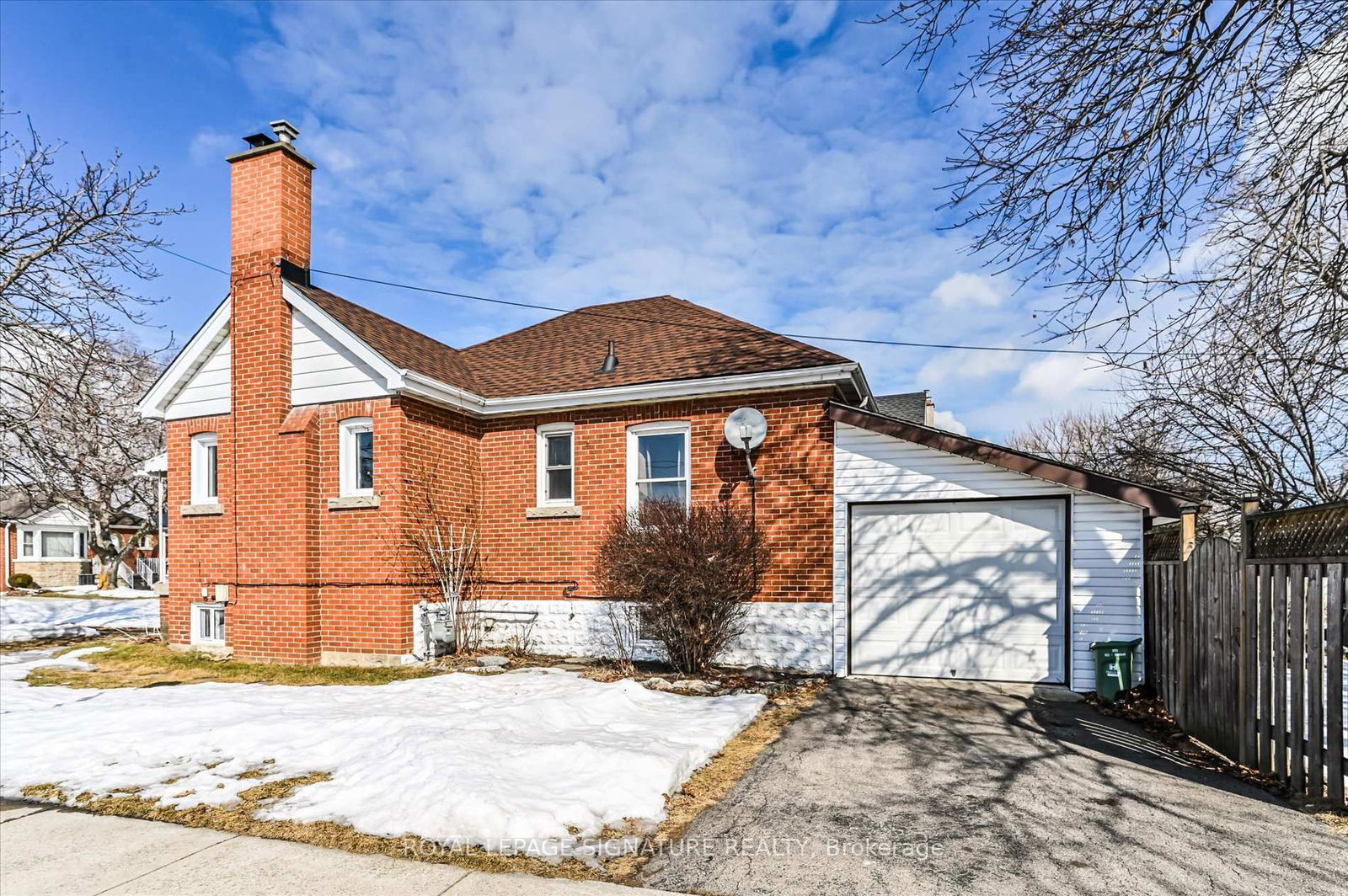 Detached House for sale at 87A Barons Avenue, Hamilton, Bartonville, L8K 2Y4 - MLS: X12003959