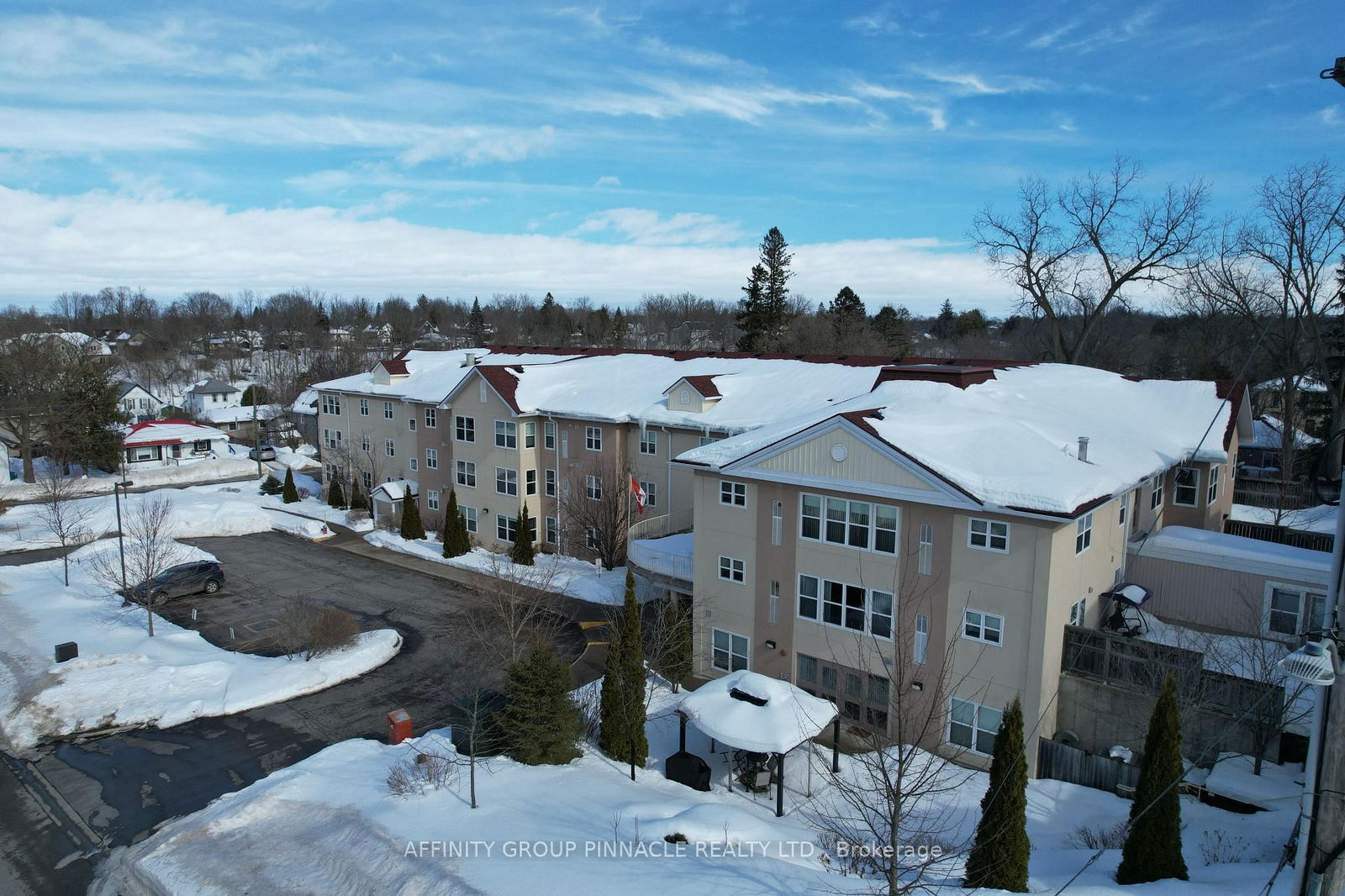 Condo for sale at 211-8 Huron Street, Kawartha Lakes, Lindsay, K9V 6K8 - MLS: X12004052