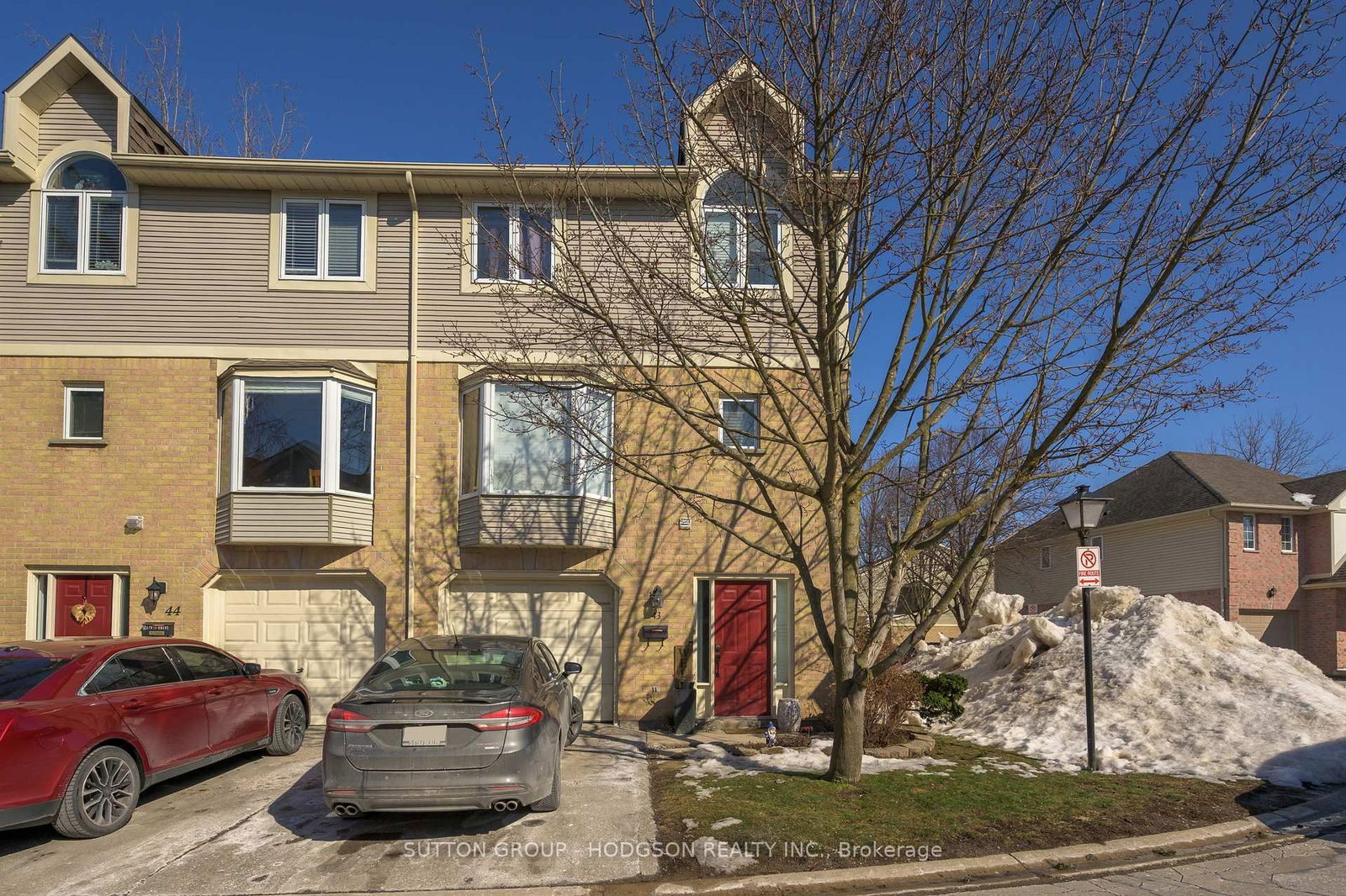 Townhouse sold at 43-9 Ailsa Place, London, South J, N5Z 4Z6 - MLS: X12004079