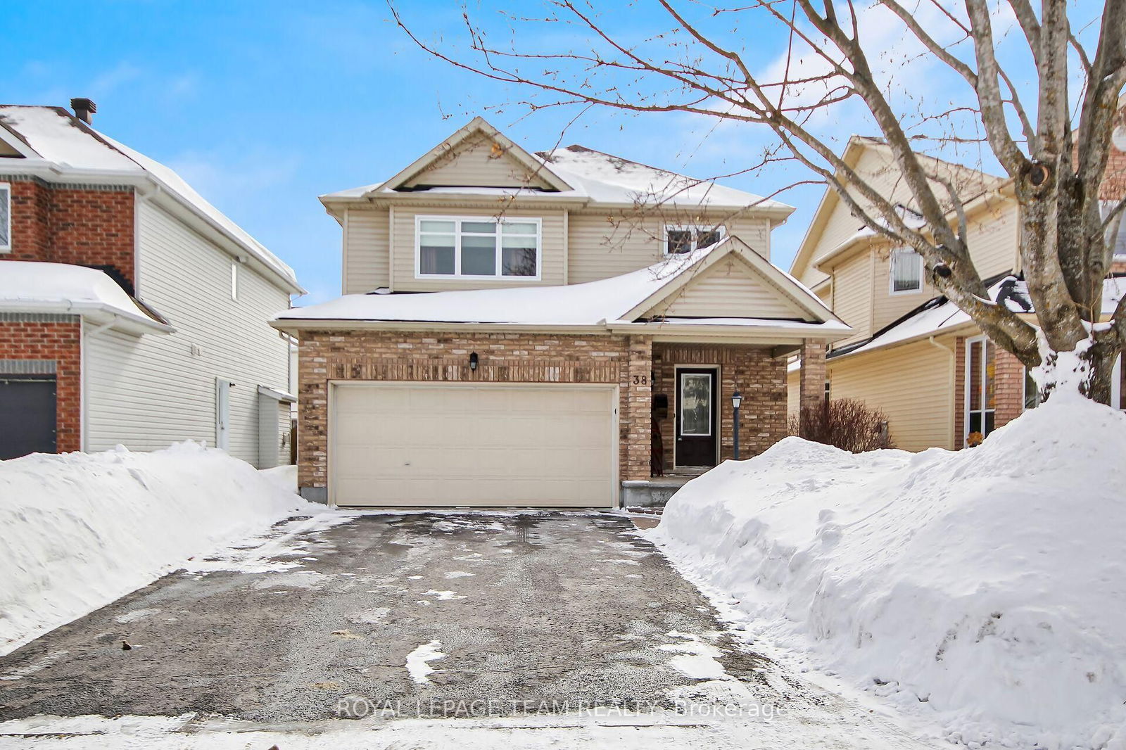 Detached House sold at 38 Knowlton Drive, Ottawa, Barrhaven East, K2G 6V4 - MLS: X12004081