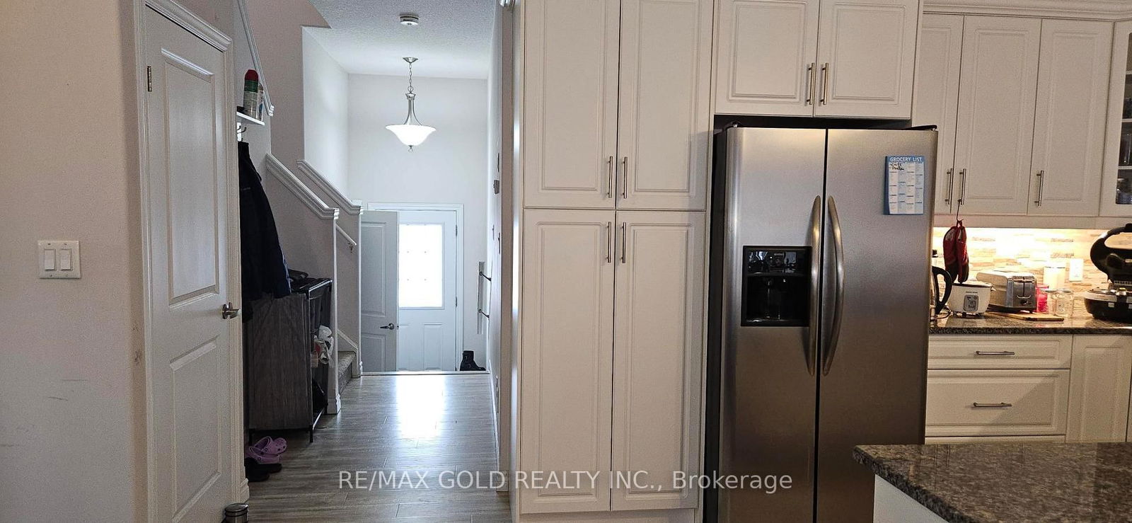Semi-Detached House leased at Upper-350 Luella Street, Kitchener, N2H 2J4 - MLS: X12004106